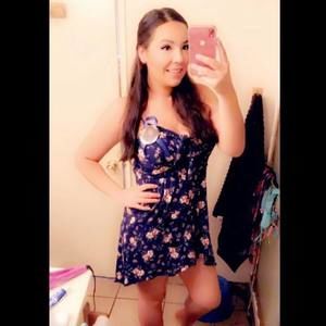 Meet your Posher, Marisa